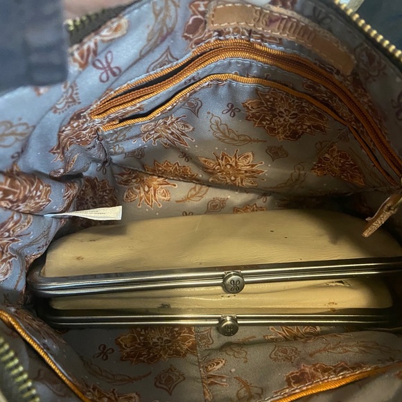 Aviva Hobo crossbody purse - Picture 5 of 6